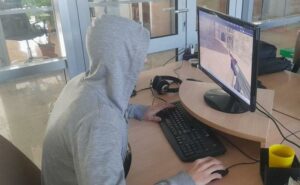 Подробнее о статье Охранники и сисадмины признались в игре в компьютерные игры на работе