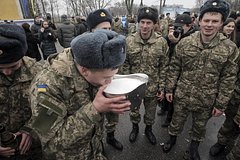 Подробнее о статье На Украине задумали сделать учебу на военной кафедре обязательной для всех